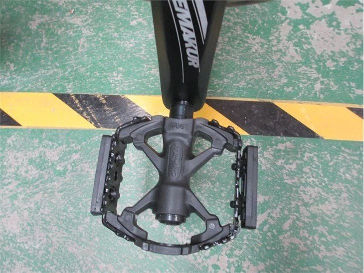 Size 29 Male Alloy Mountain Bike-2 
